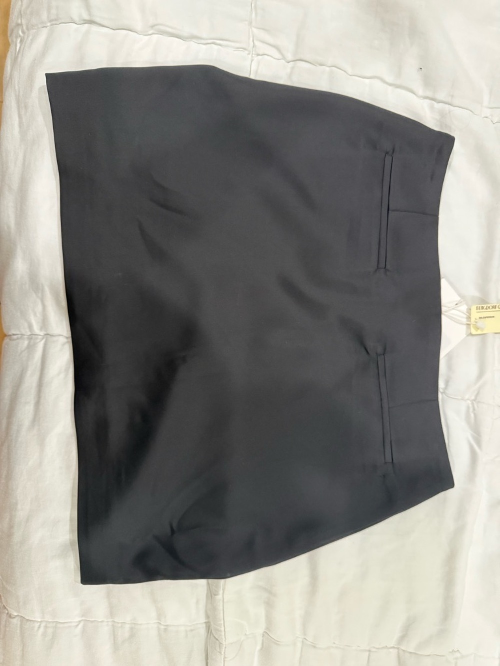 Satin black mini skirt - Picture 3 of 4